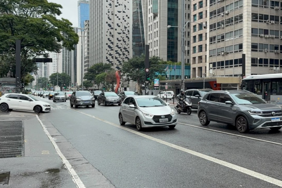 Fuvest: Avenida Paulista ficará aberta para carros neste domingo (1º/11)