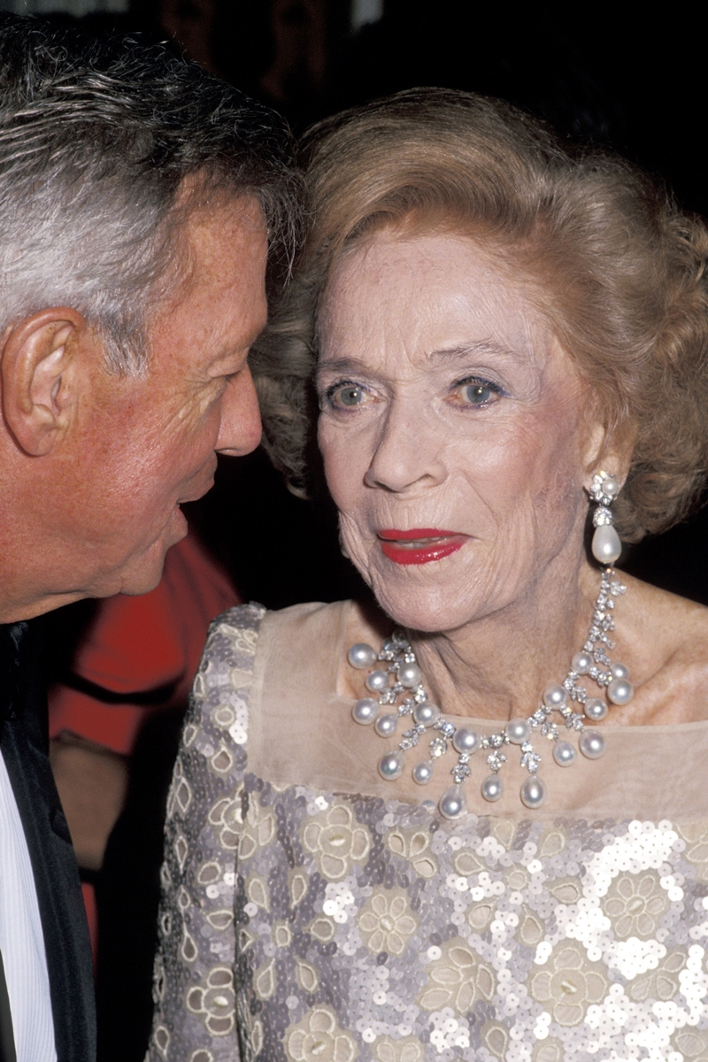 Foto colorida de Brooke Astor - Metrópoles