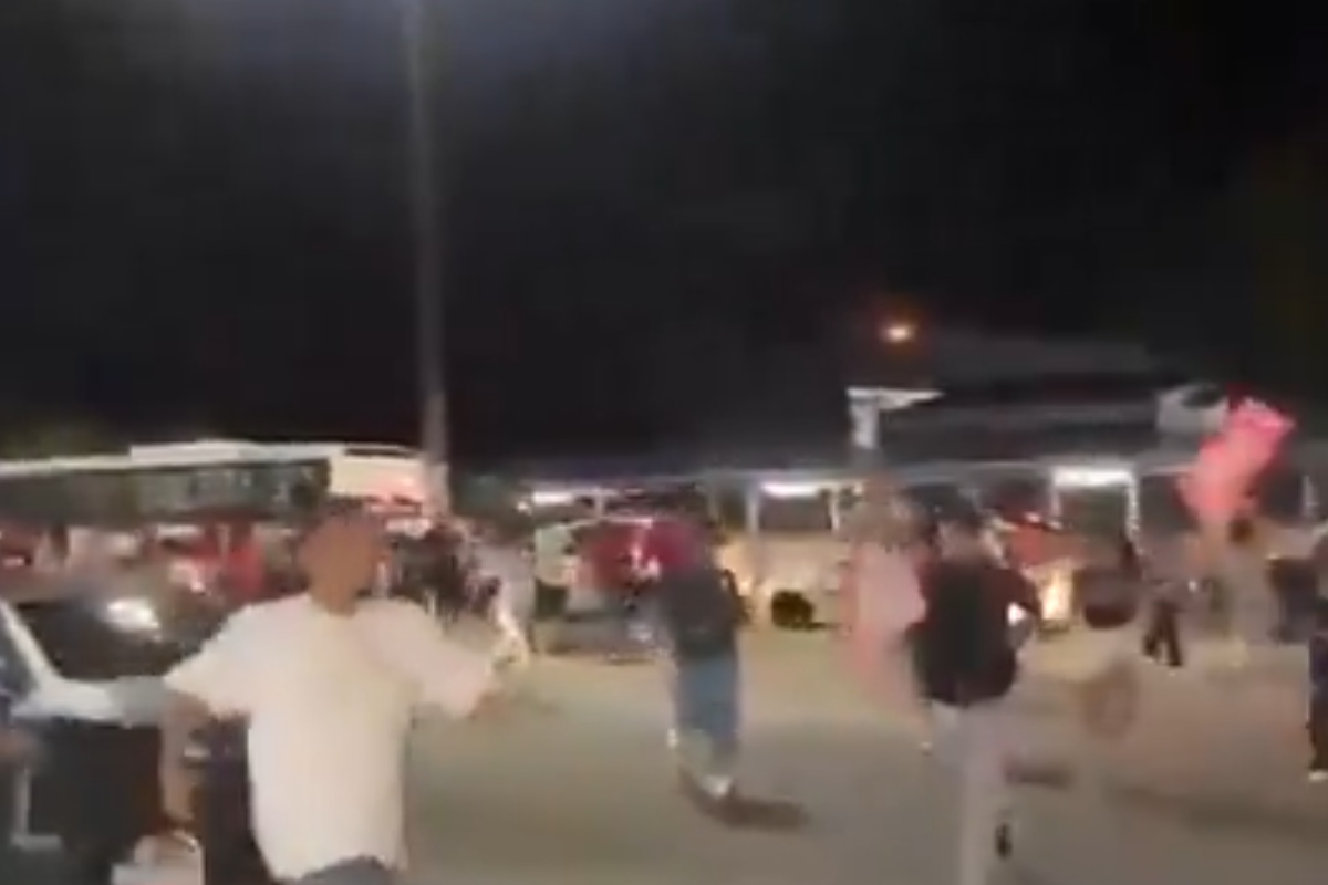 Homem atira para o alto em manifestação pró-Lula em universidade de Sergipe