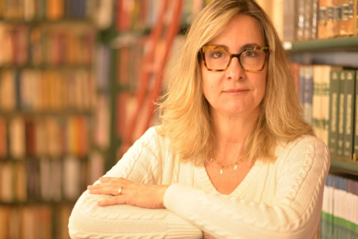 Economista de Flávio não entende Bolsa Família, diz Carla Beni; Vídeo