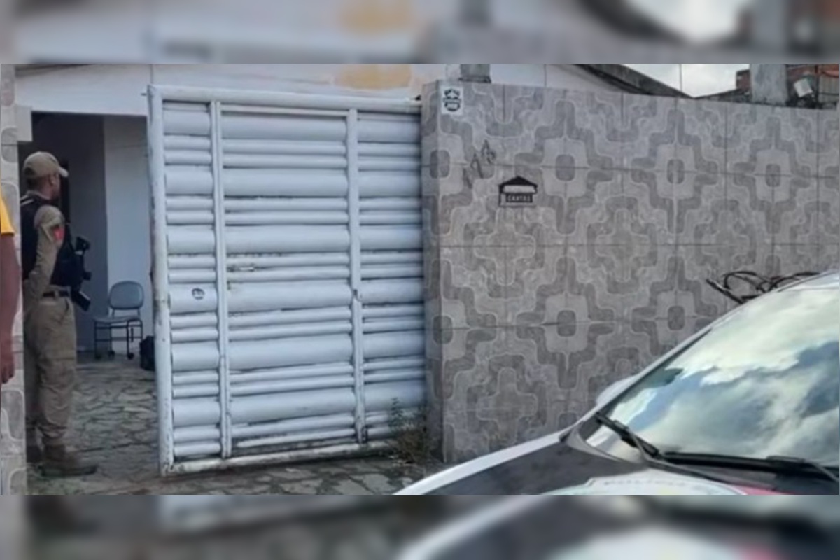 Mãe encontra filho e nora mortos a facadas em casa após sumiço dos dois
