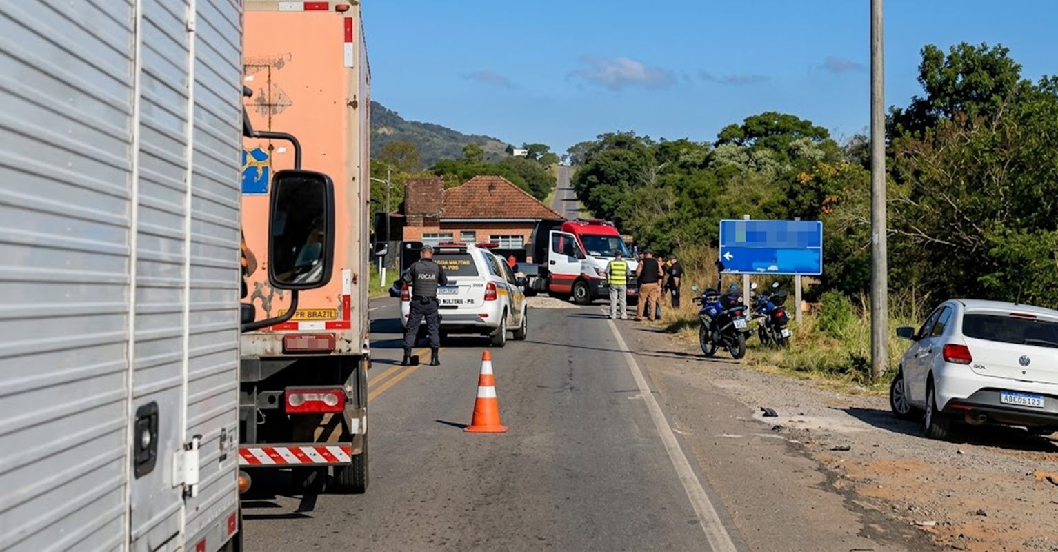 Professora morre em acidente de moto ao atropelar cachorro em rodovia