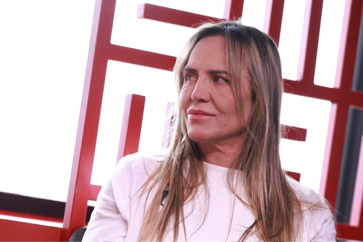 Celina descarta reajuste parcelado e diz que negociará com cada categoria