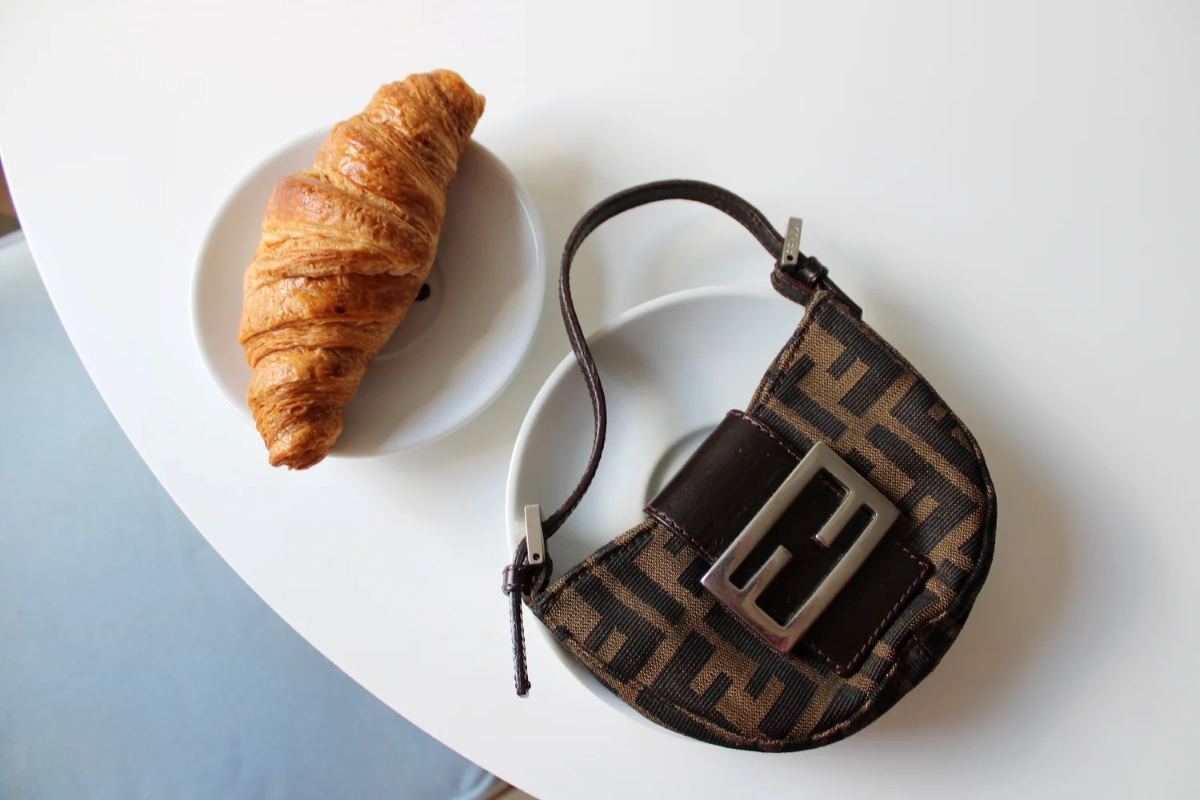 bolsa fendi croissant - metrópoles