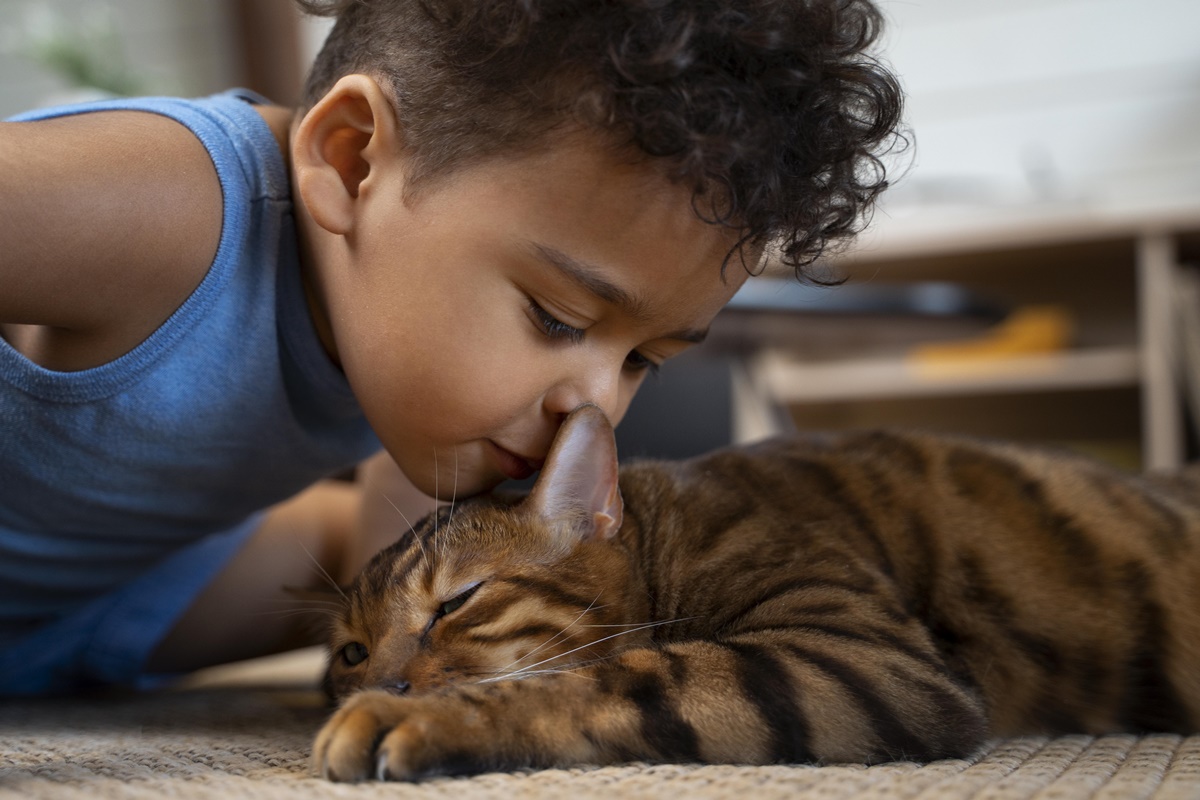 Adoção de pets no Dia das Crianças exige planejamento dos adultos
