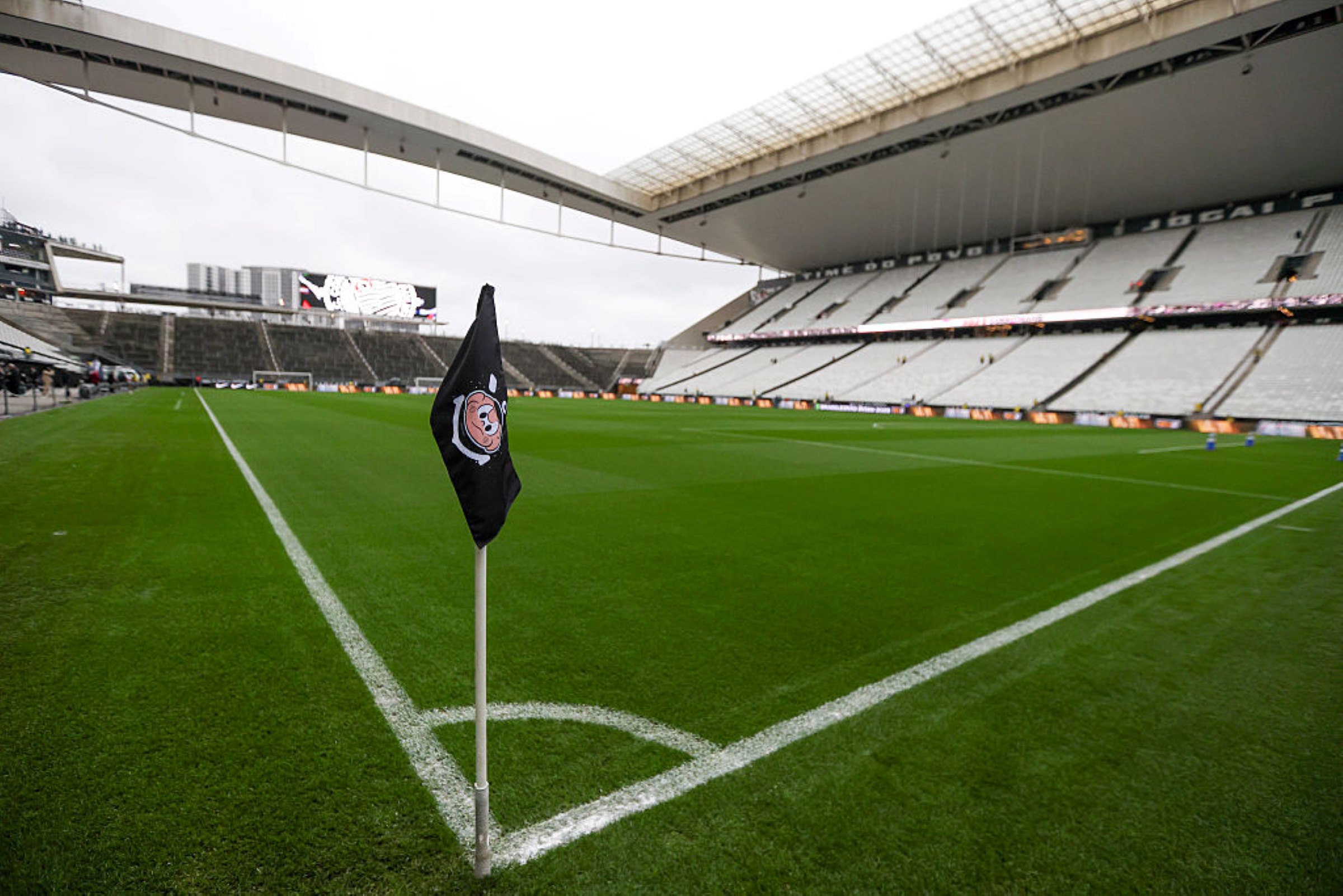 Corinthians relembra Democracia Corintiana e incentiva torcedores a votar