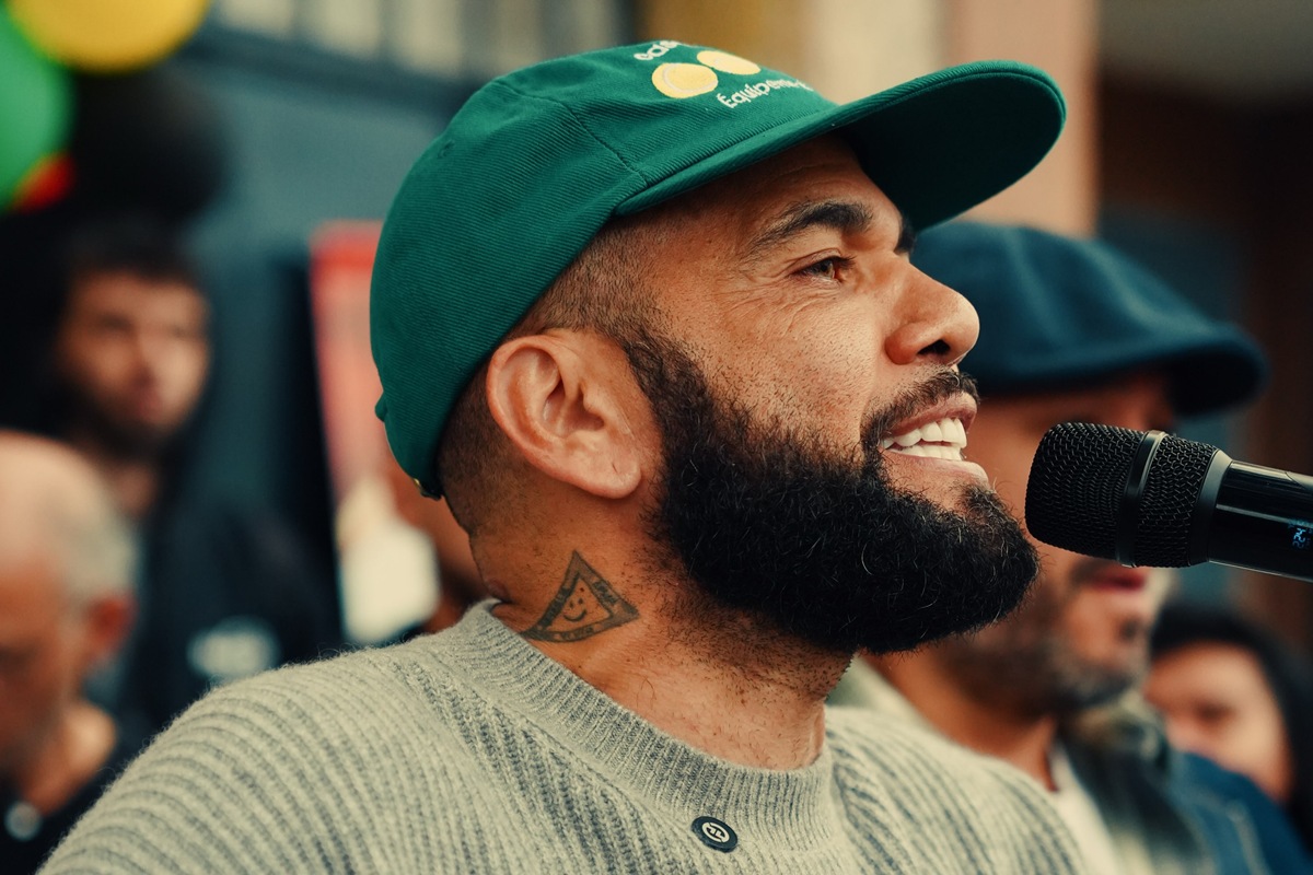 "Minha dupla com Cristo é melhor do que com Messi", diz Daniel Alves