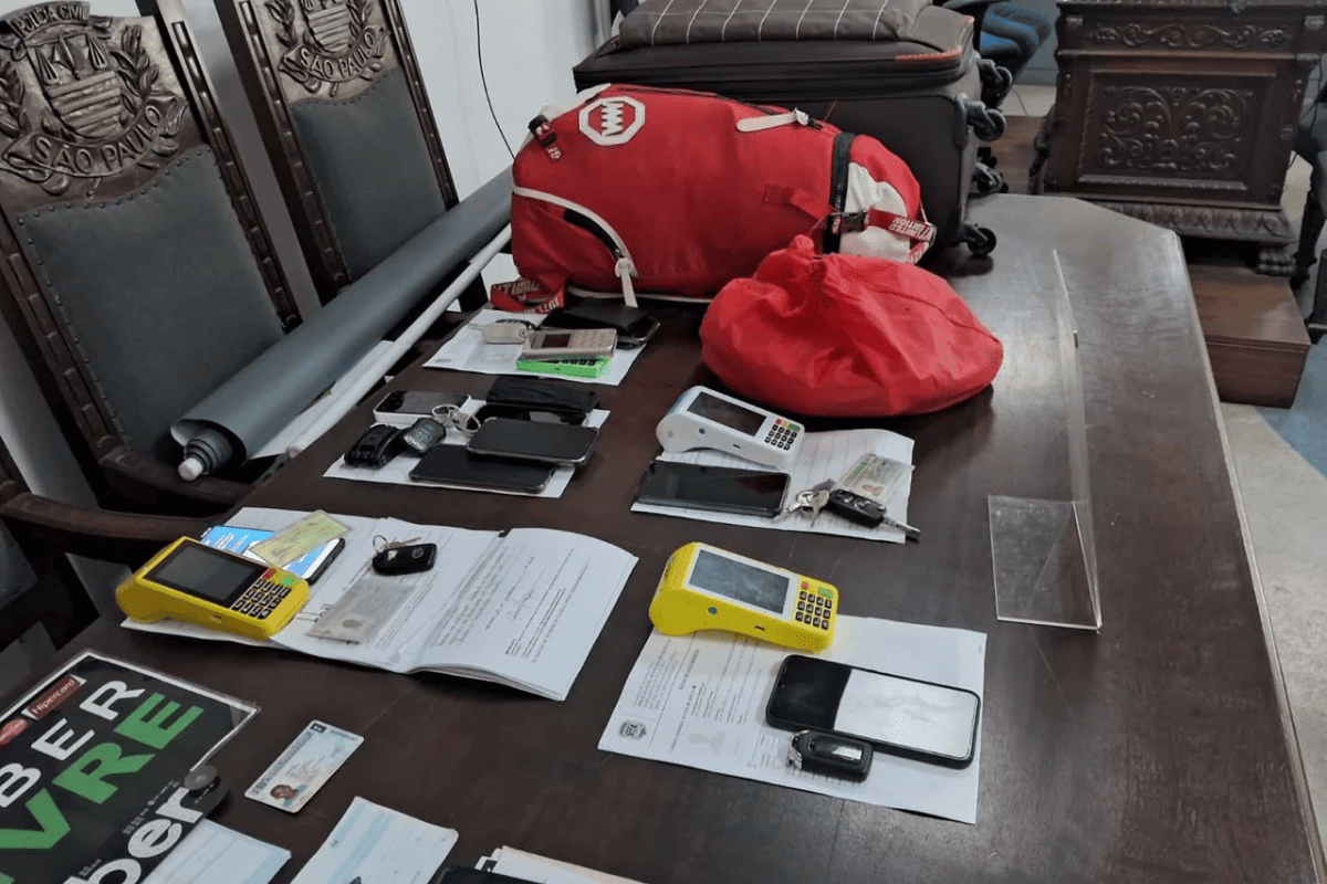 Motoristas são presos suspeitos de cobrar quase o triplo por corridas em SP