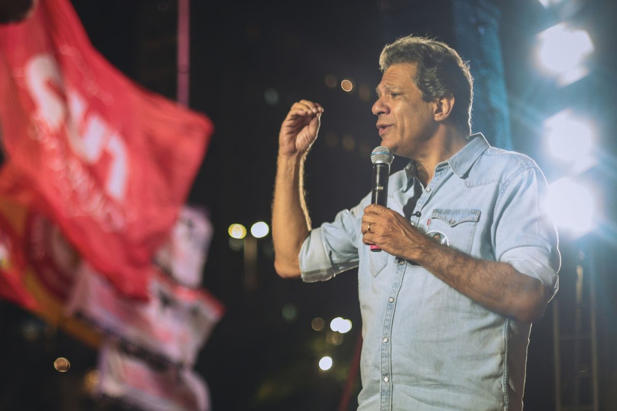 Haddad chega ao 1º turno com desafio de manter palanque para Lula em SP