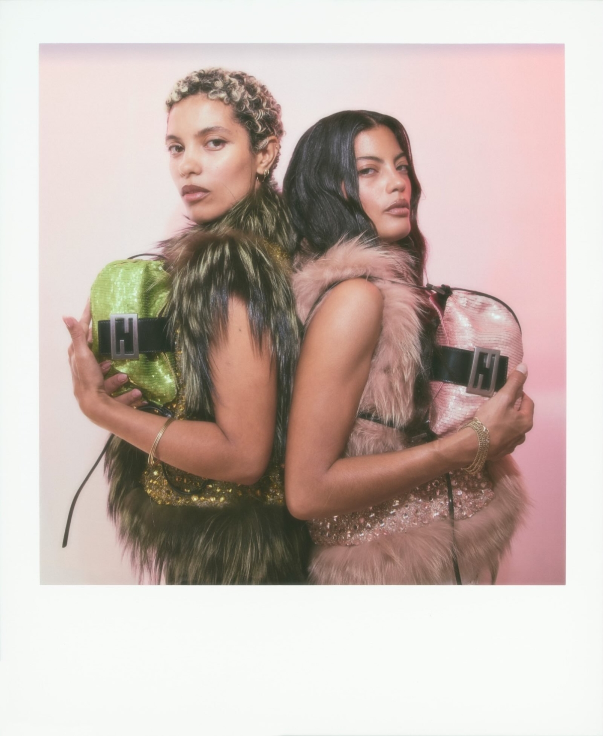 bolsa fendi croissant - metrópoles