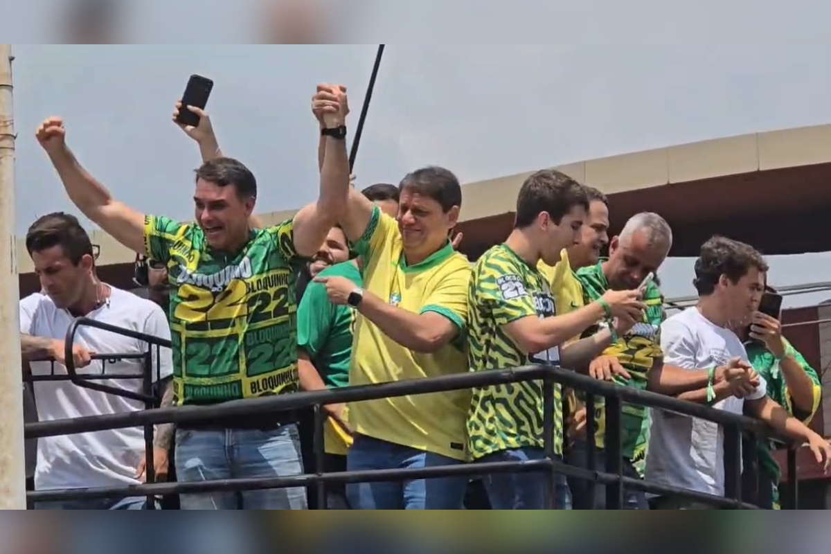 Se eleito, Flávio Bolsonaro promete Brasil entre as 7 maiores potências