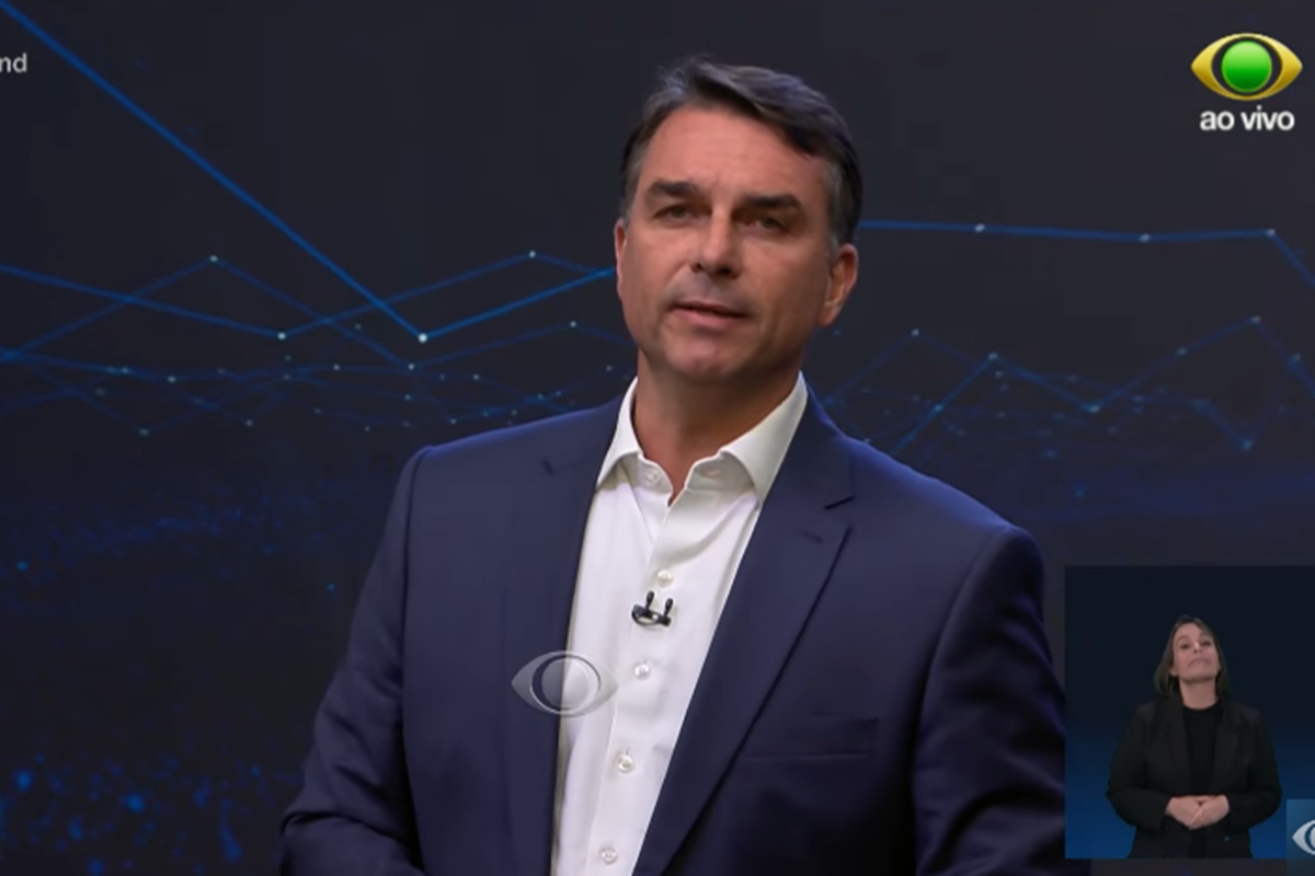 Calma e foco na segurança: aliados de Flávio citam pontos altos em debate