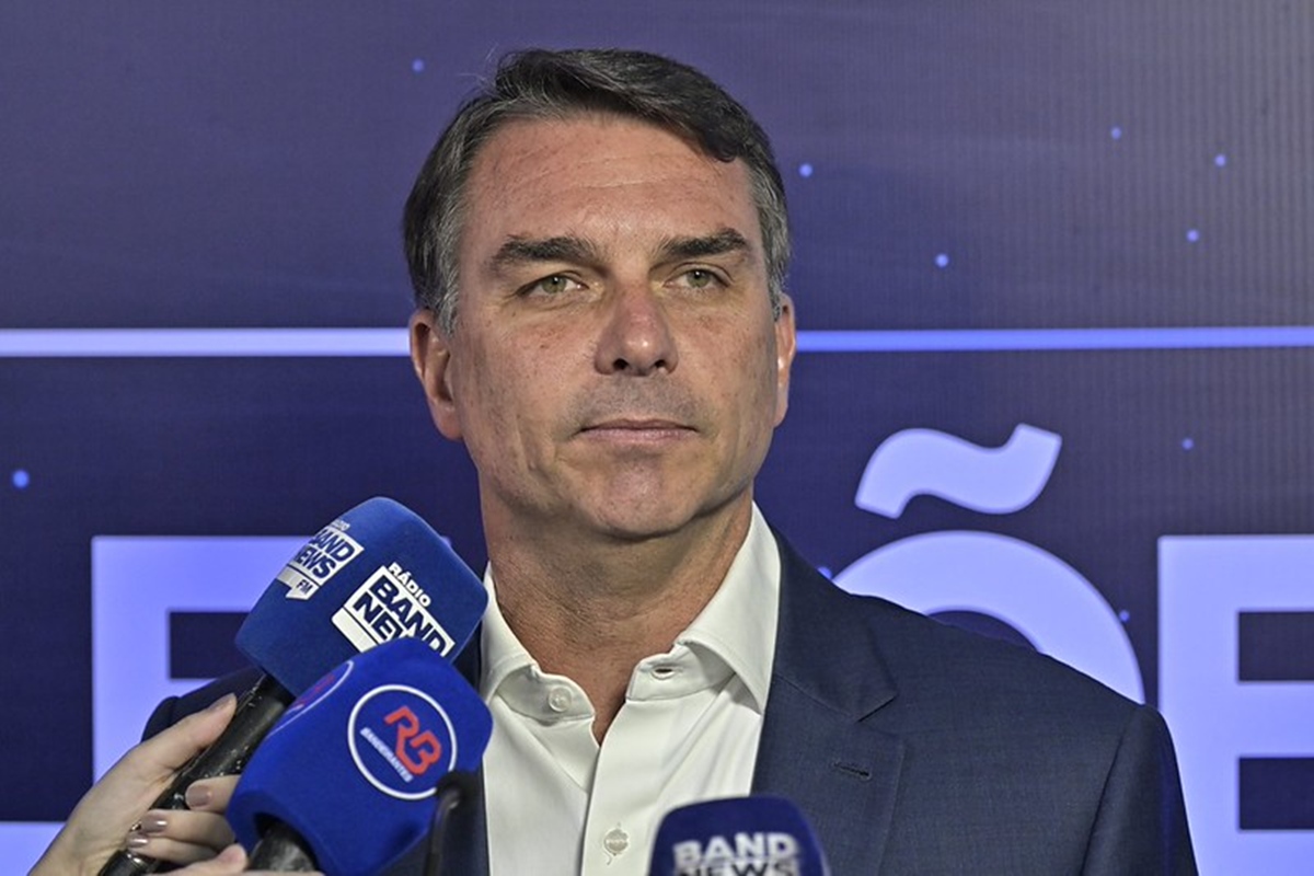 Segurança: Flávio promete leis mais duras contra "marginais" e provoca Lula
