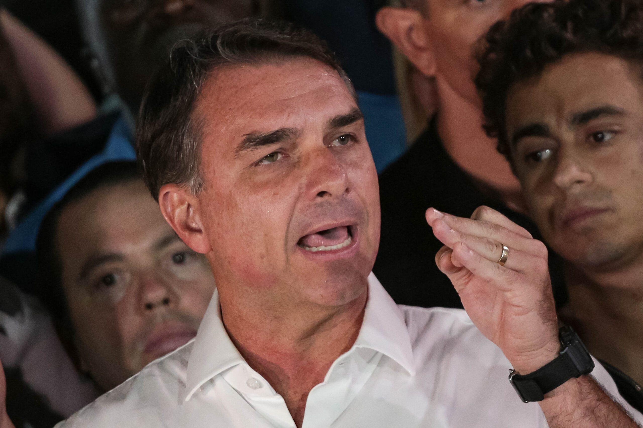 Flávio critica decisão de Zanin, mas PL também pediu prorrogação da votação