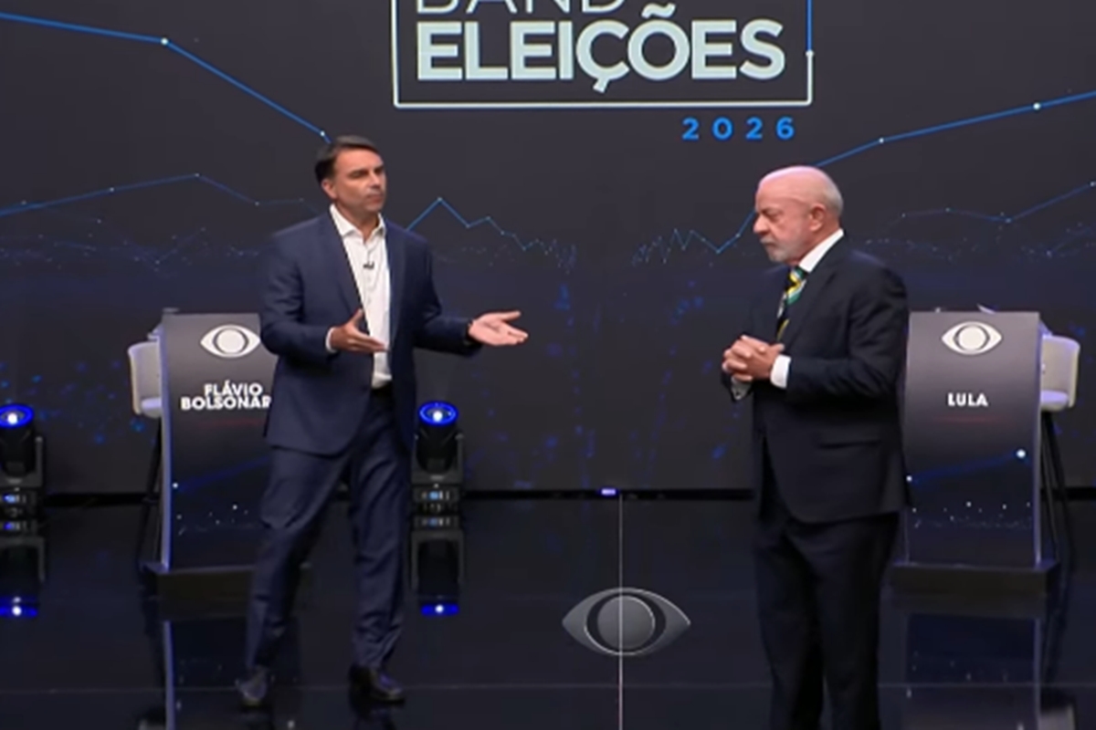 “Não precisa ter medo de mim, velhinho”, diz Flávio a Lula