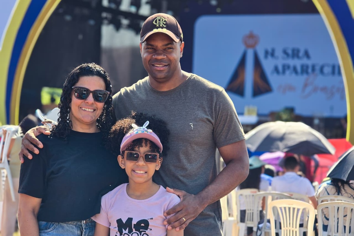 Famílias se reúnem na Esplanada para celebrar Nossa Senhora Aparecida