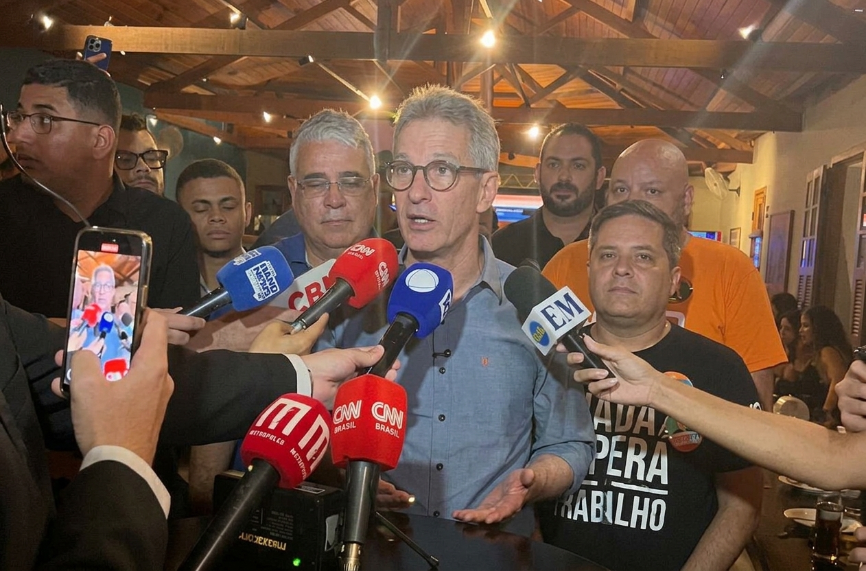 Com menos de 1%, Zema se diz "satisfeito" e sinaliza apoio a Flávio