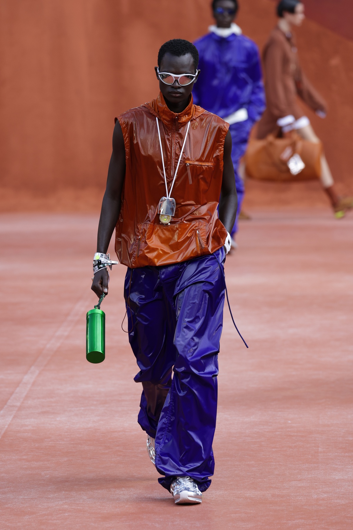 desfile lacoste paris tenis bola - metrópoles