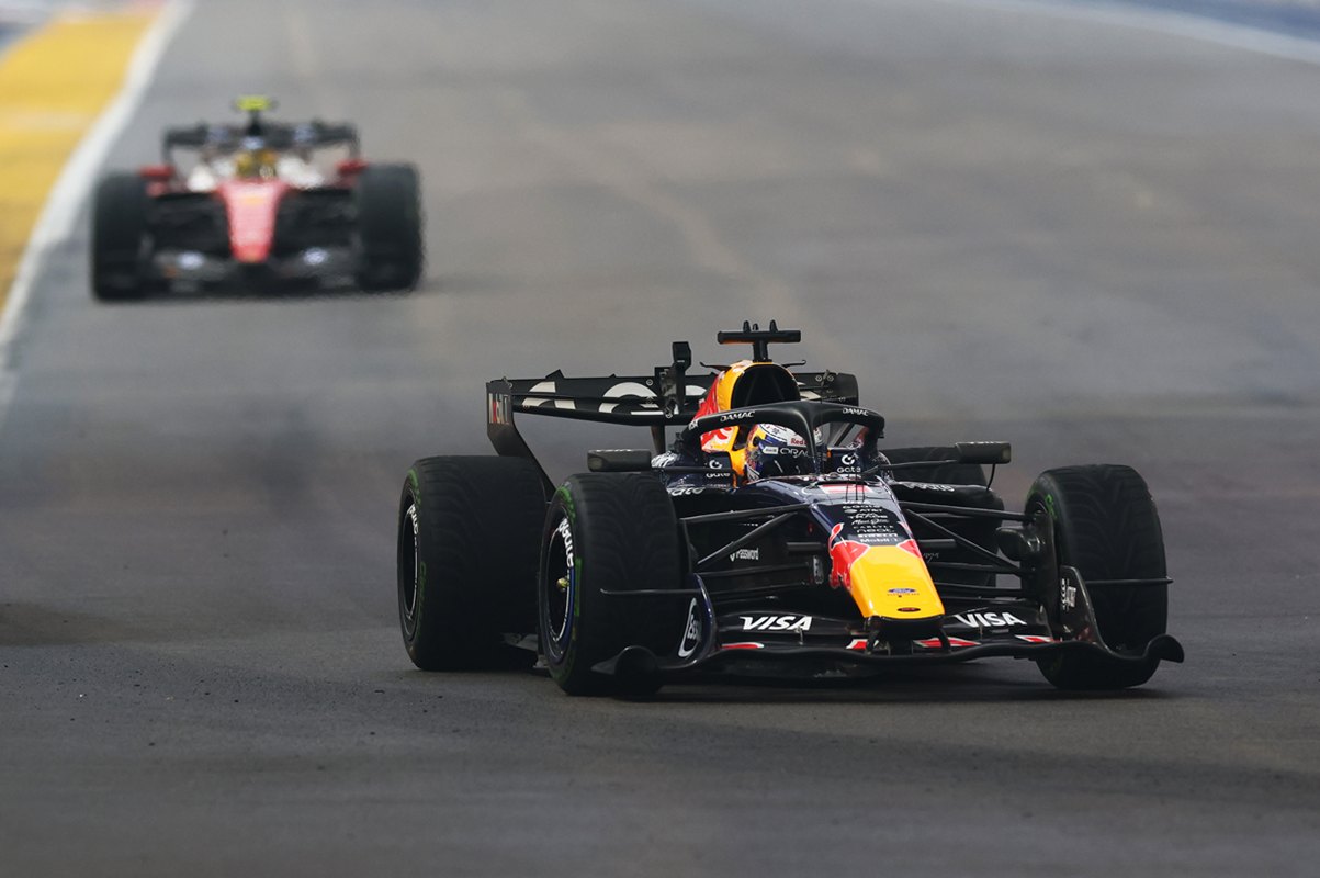 Singapura: Verstappen vence sprint caótica e Bortoleto abandona após batida