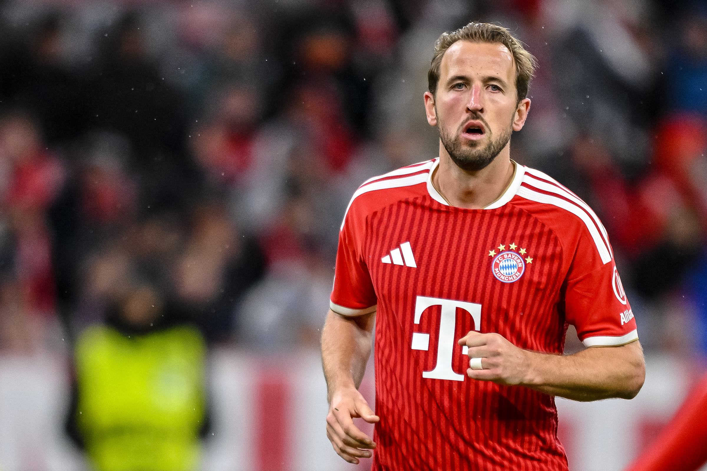 Favorito à Bola de Ouro, Harry Kane admite tensão: "É muito estressante"