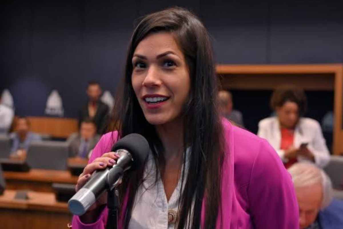 MPT processa deputada mais votada do RJ por incentivar demissão de petistas