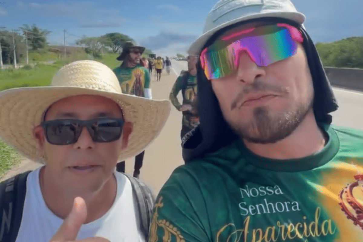 A caminho de Aparecida, MC Gui ajuda homem em busca de sogro desaparecido