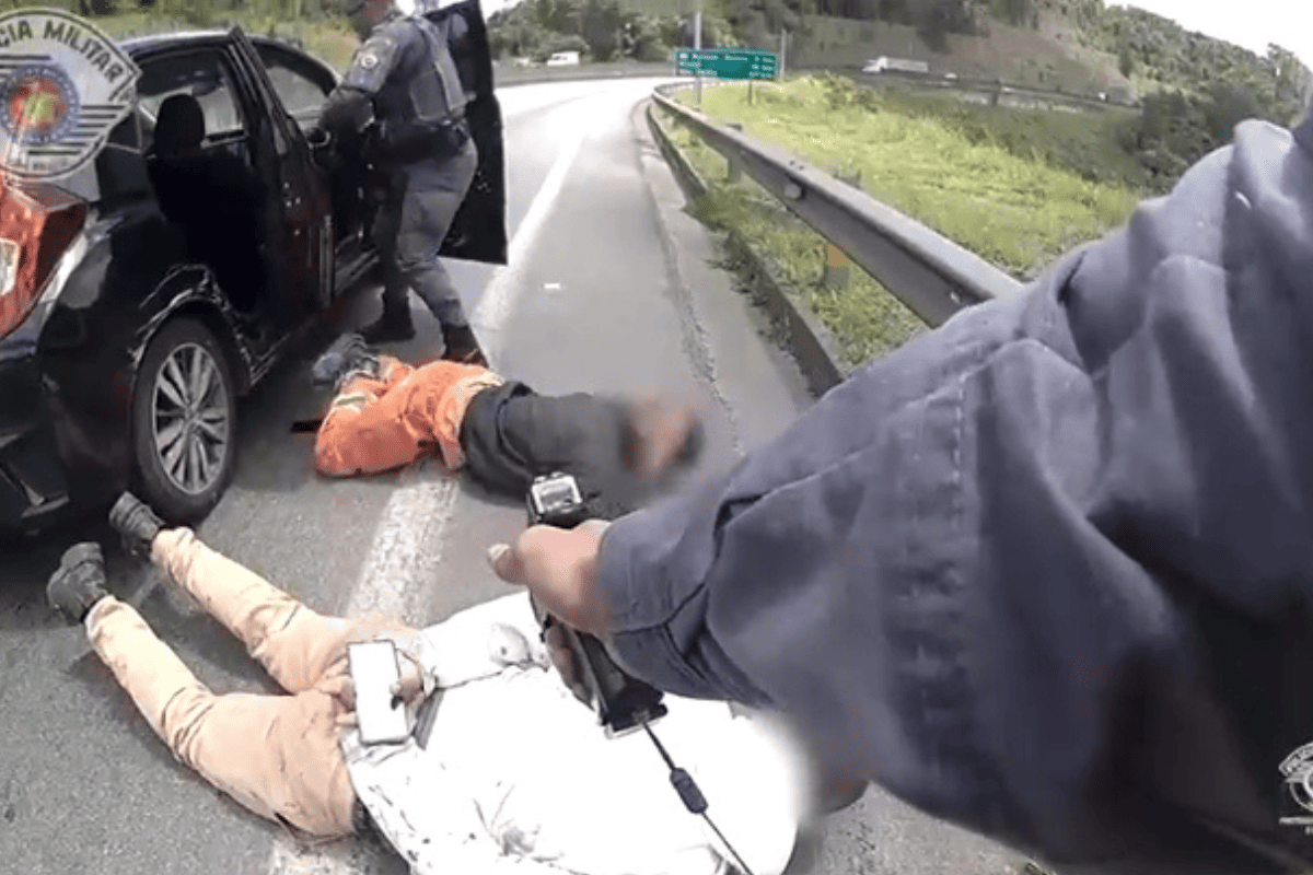 Bodycams mostram resgate vítima de sequestro pela PM em Mogi das Cruzes