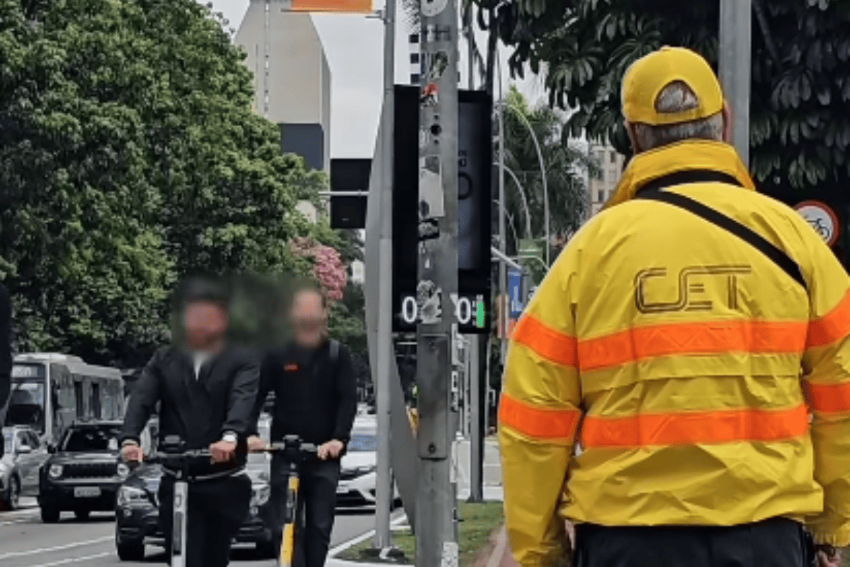 Faria Lima: CET multa motoboy por 'agressividade' no trânsito de bicicleta