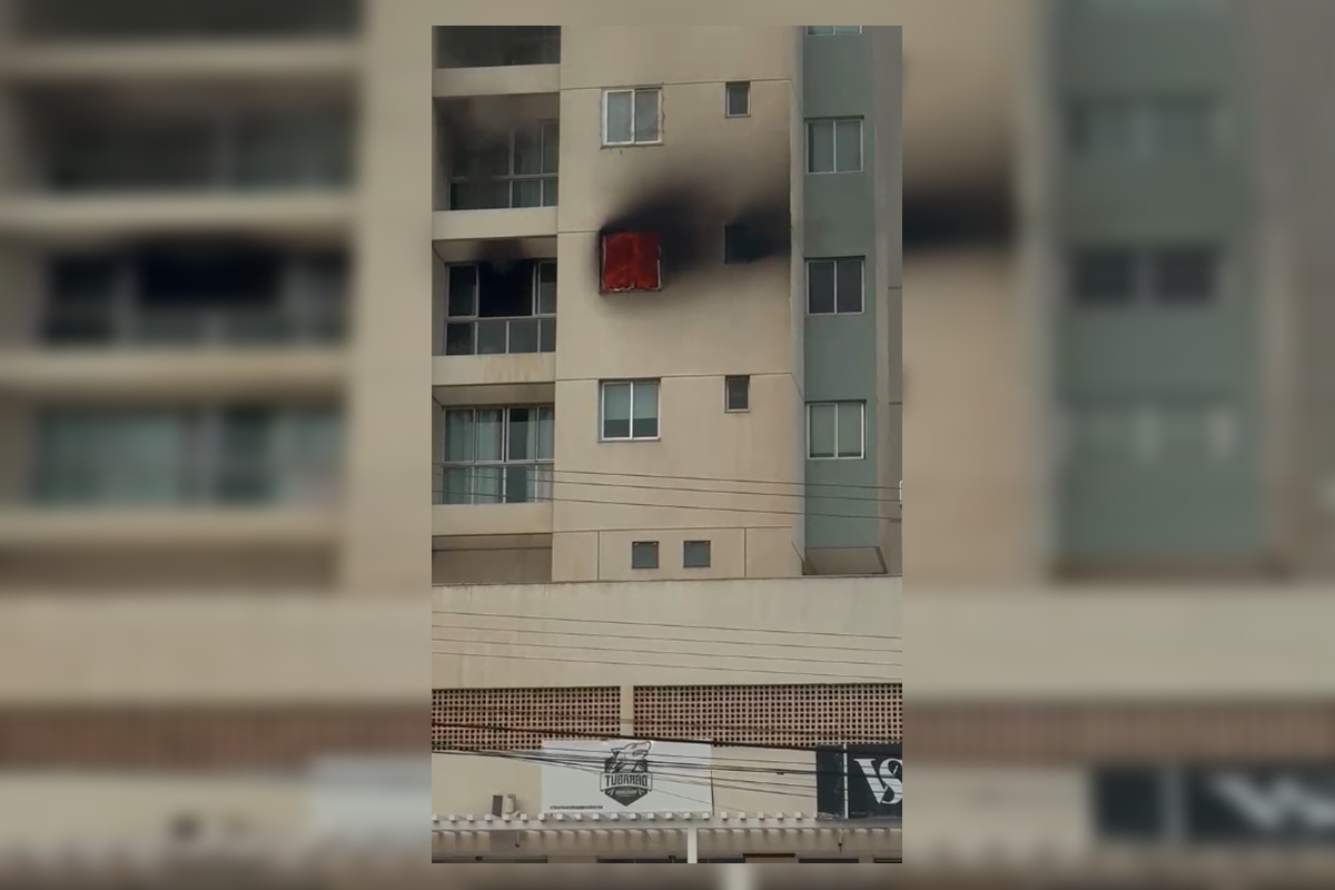 Incêndio atinge apartamento em prédio residencial em Samambaia