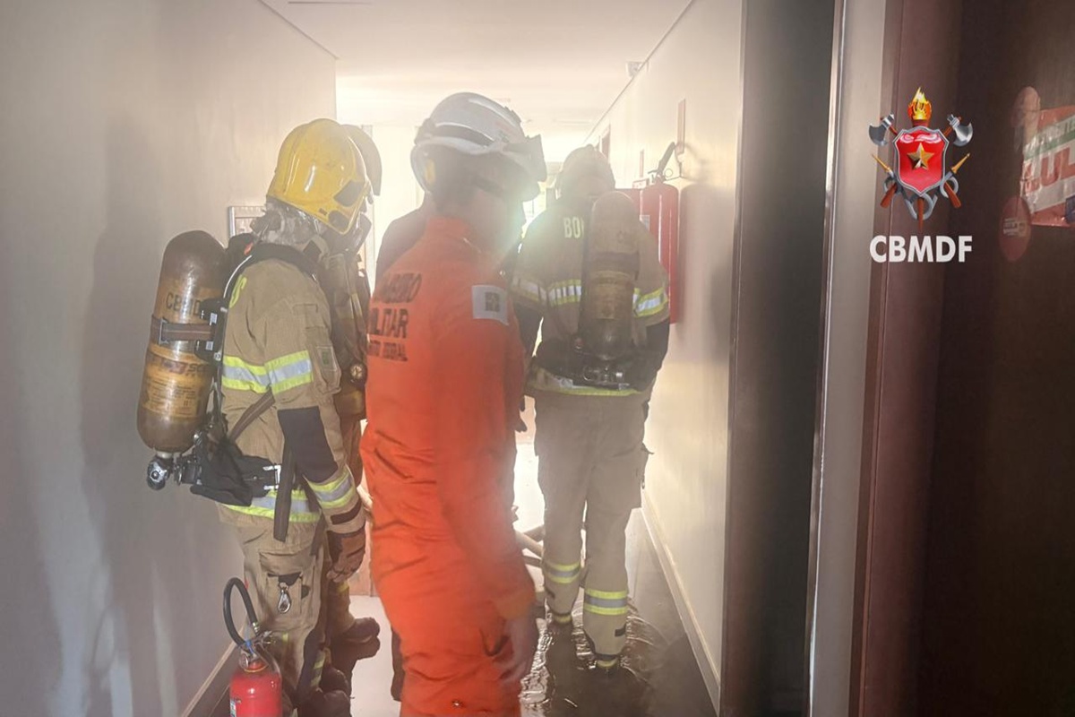 Duas mulheres passam mal durante incêndio em apartamento na Asa Norte