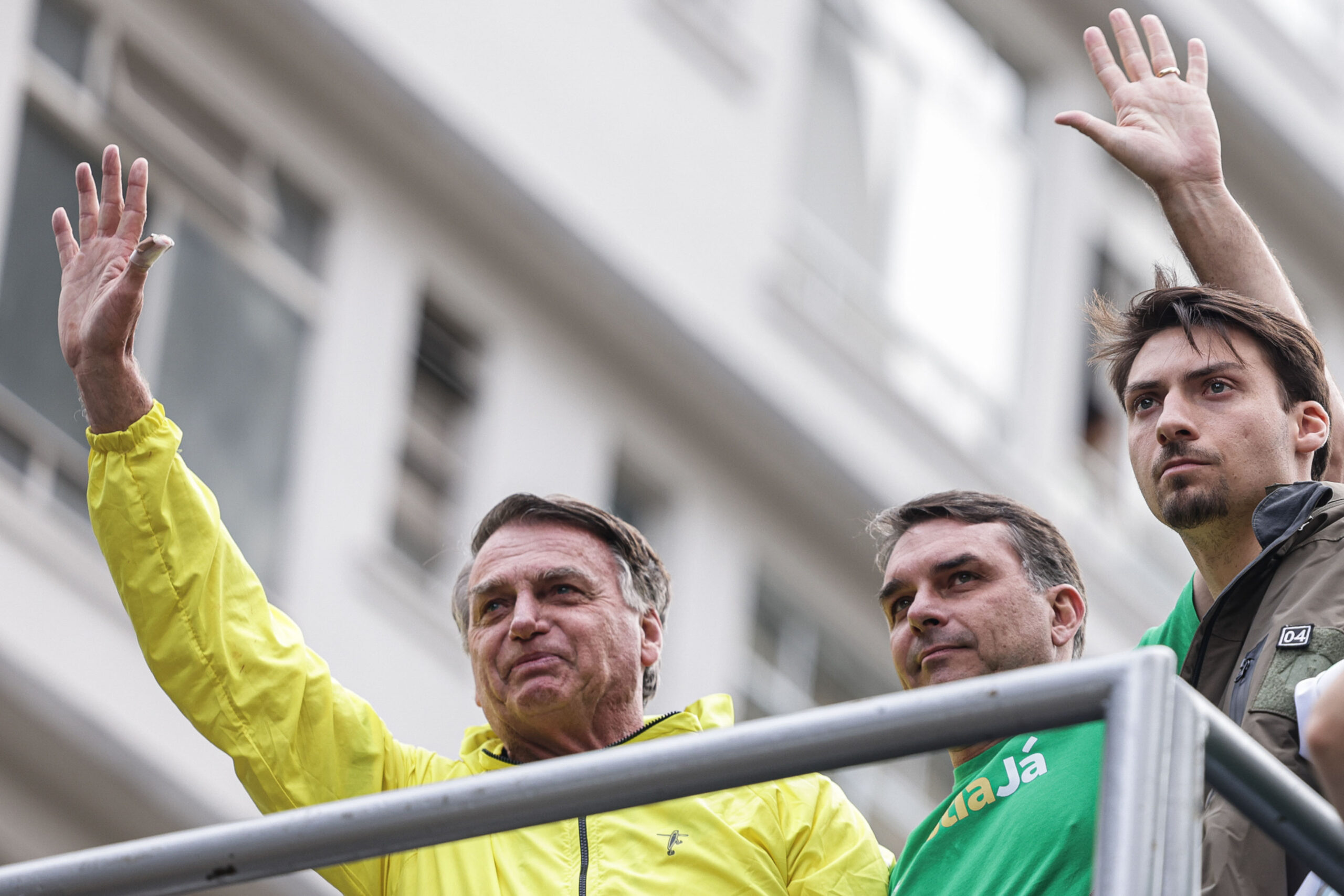Clã Bolsonaro perde 2ª eleição presidencial seguida para Lula