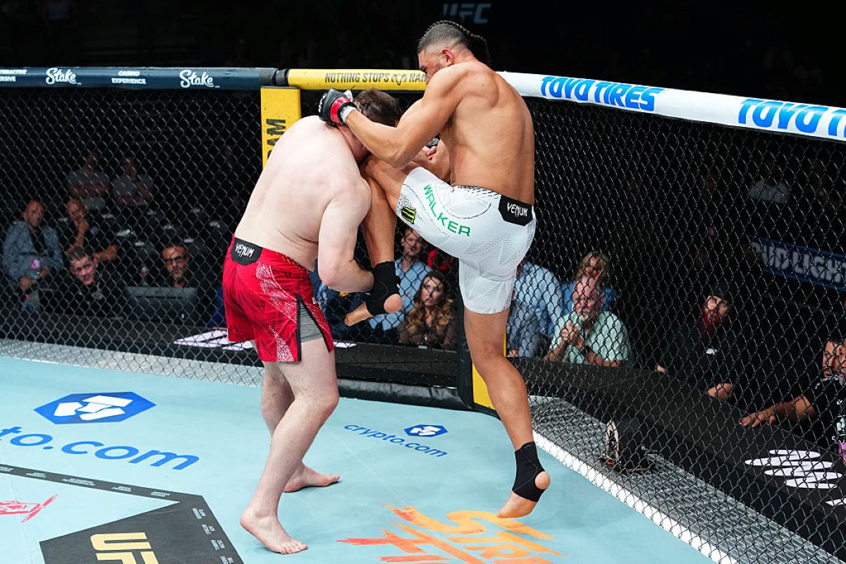Card preliminar do UFC 332 tem oito nocautes em nove lutas