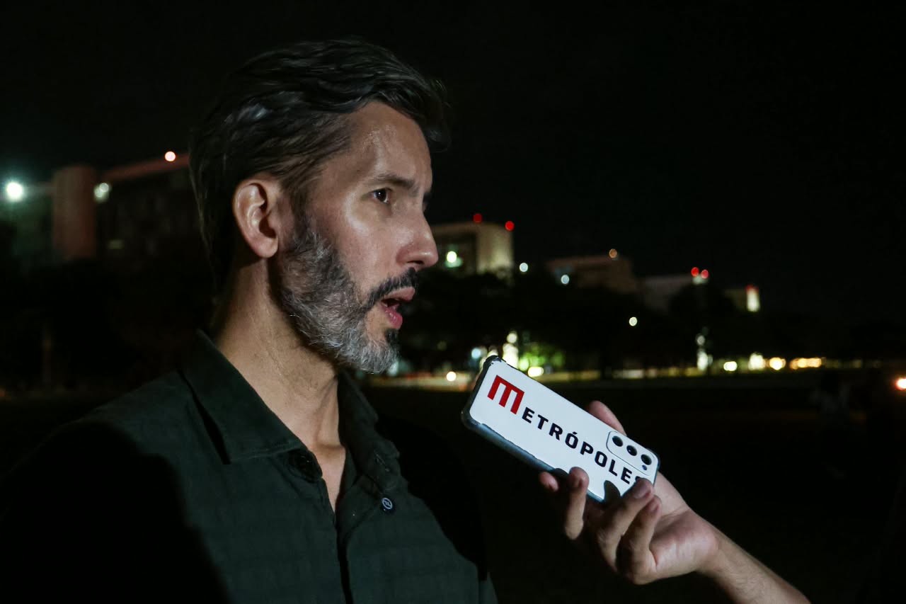 "O povo cristão é livre e soberano", diz Grass em celebração na Esplanada