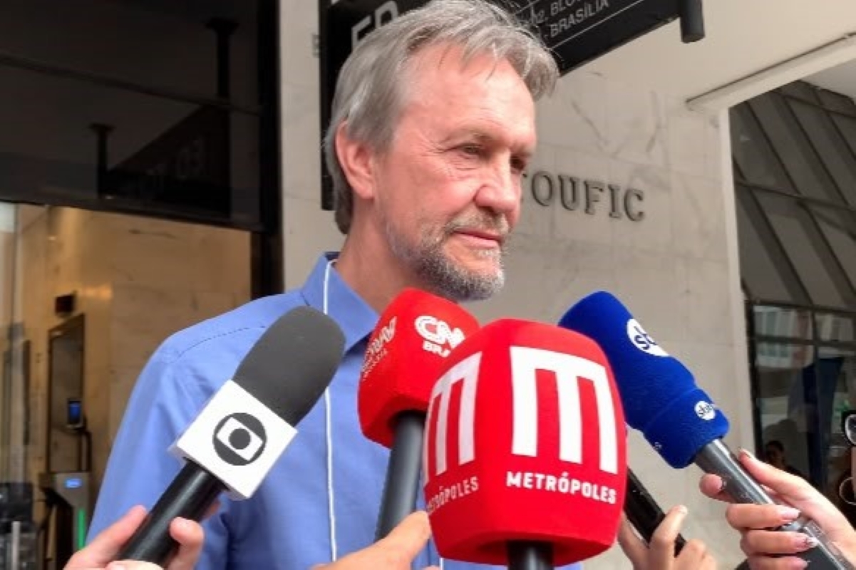 Líder do PT diz que Lula deve ir a debates, e cobra mobilização de aliados