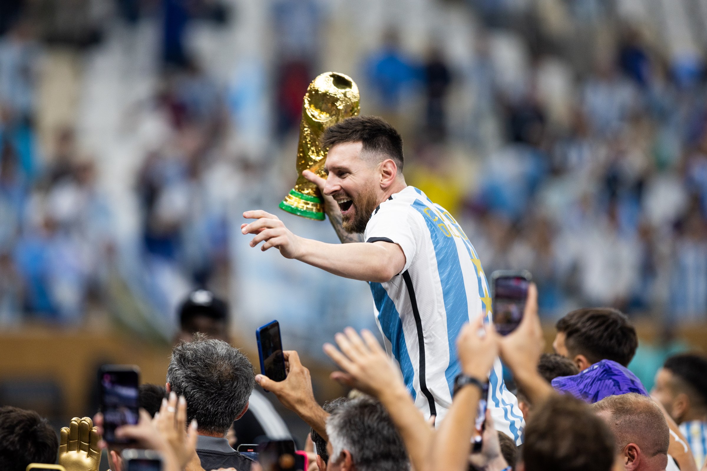 Do adeus precoce ao tchau como D10S: a trajetória de Messi na Argentina