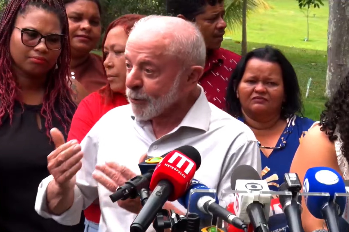 Lula diz que presidente do TSE "não pode ter lado político"
