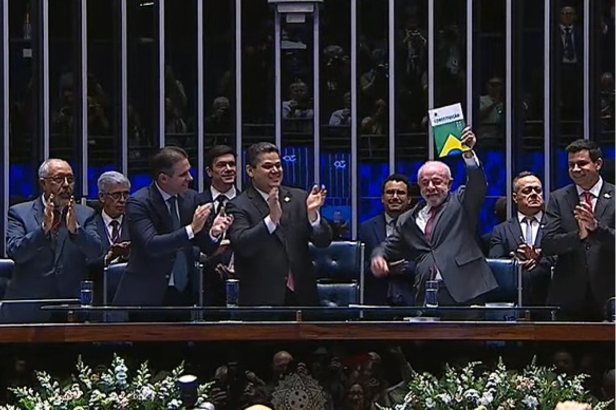 Alcolumbre celebra promulgação da PEC da 6x1: "Cumpri a minha palavra"