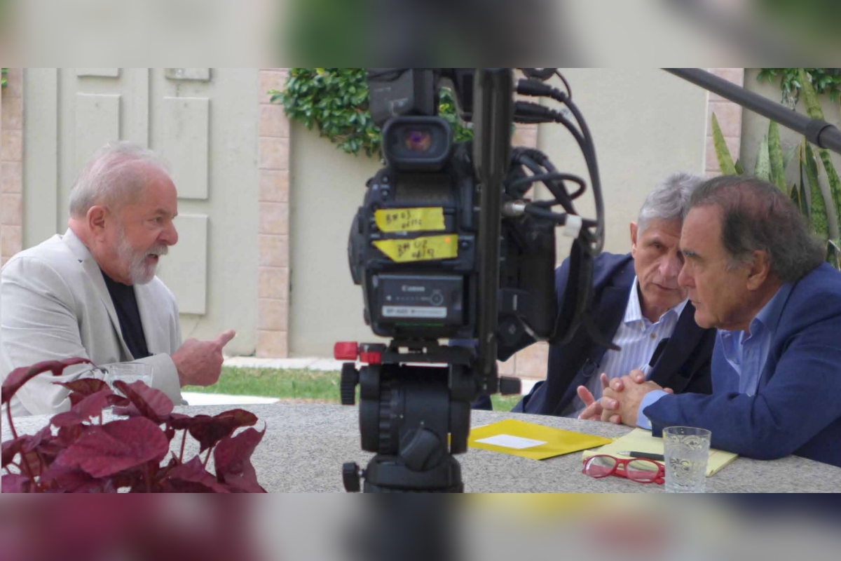 Filme de Lula pediu dinheiro a governos do PT, diz Luchsinger em mensagem