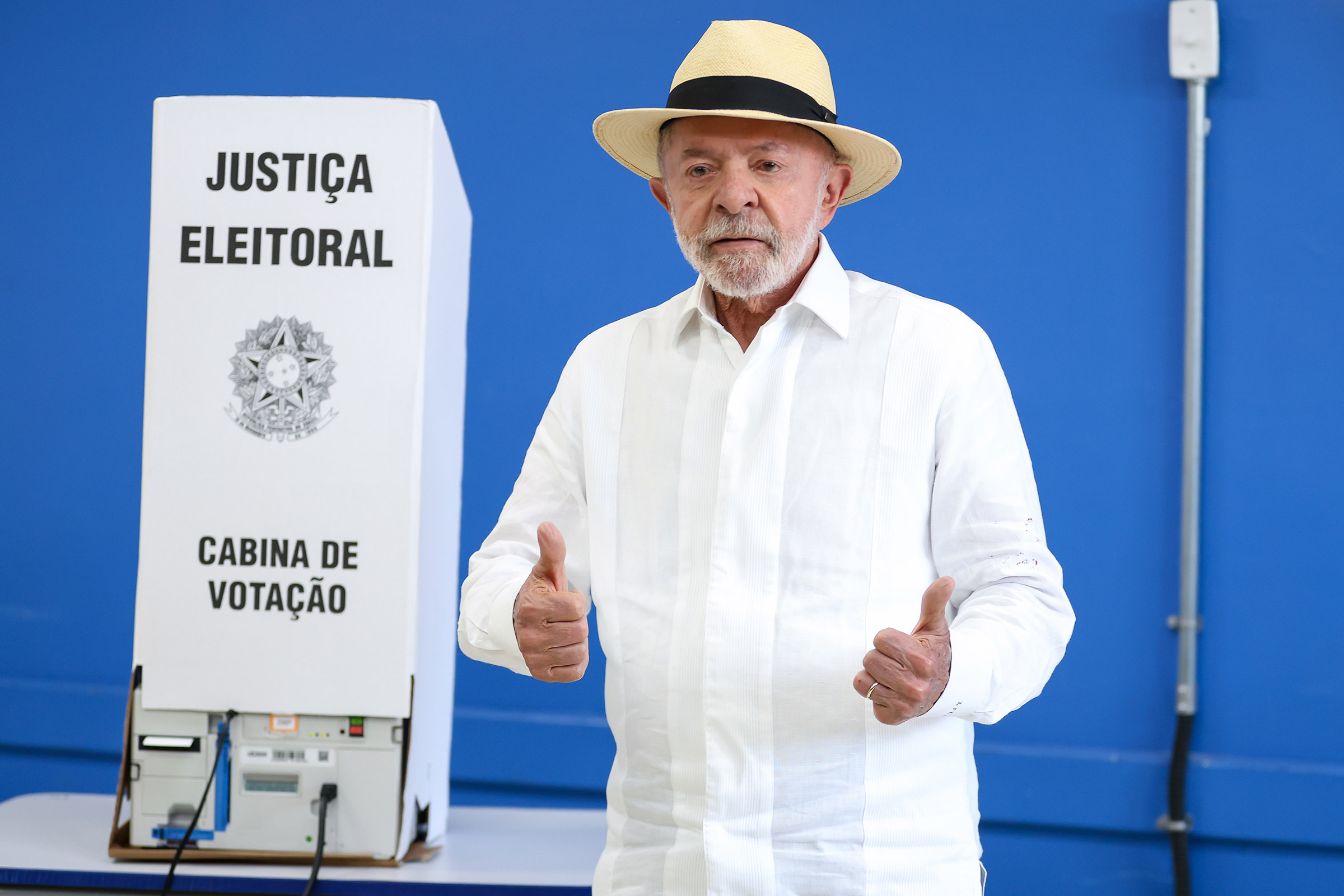 Na Papuda de Vorcaro, Lula supera Flávio por 4 votos