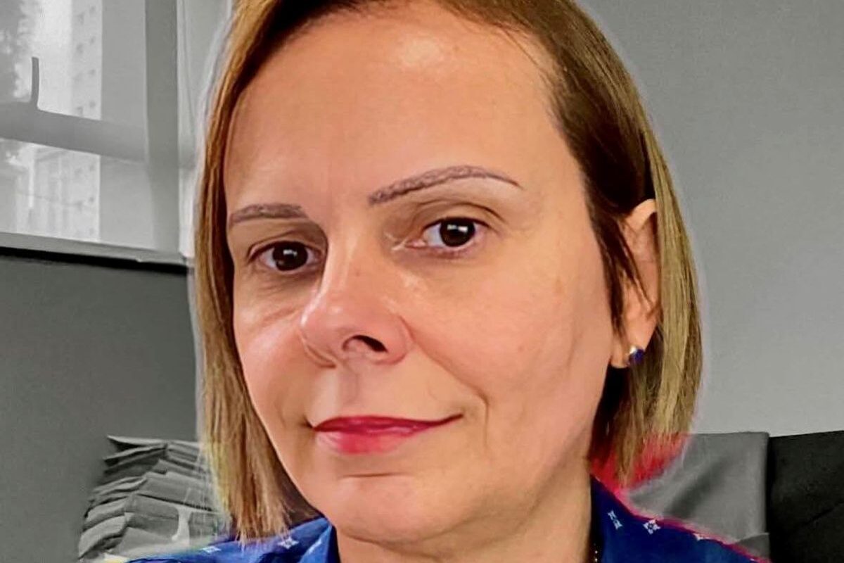 Irmã encontra mais de R$ 1 milhão em puff e denuncia delegada Maria Corsato
