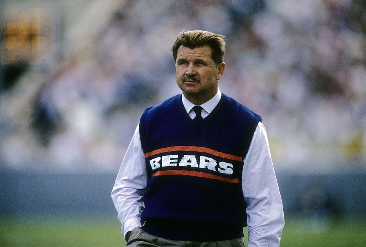 Mike Ditka, treinador e tight end da NFL, morre aos 86 anos
