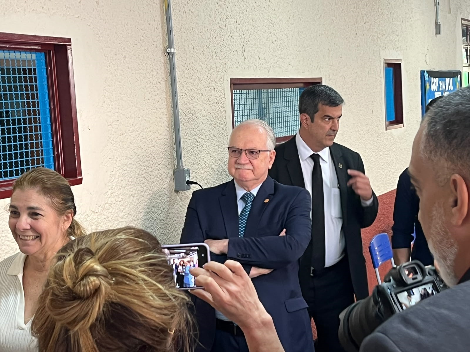 Presidente do STF, Edson Fachin vota no 1º turno das Eleições 2026