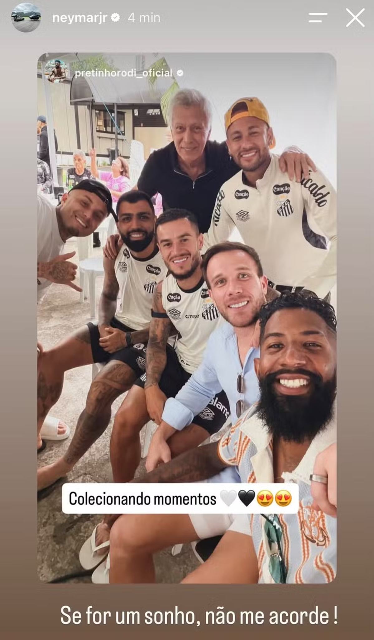 Foto colorida do elenco do Santos - Metrópoles