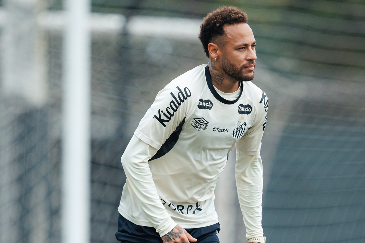 Com volta de Neymar, Santos divulga relacionados para enfrentar o Flamengo