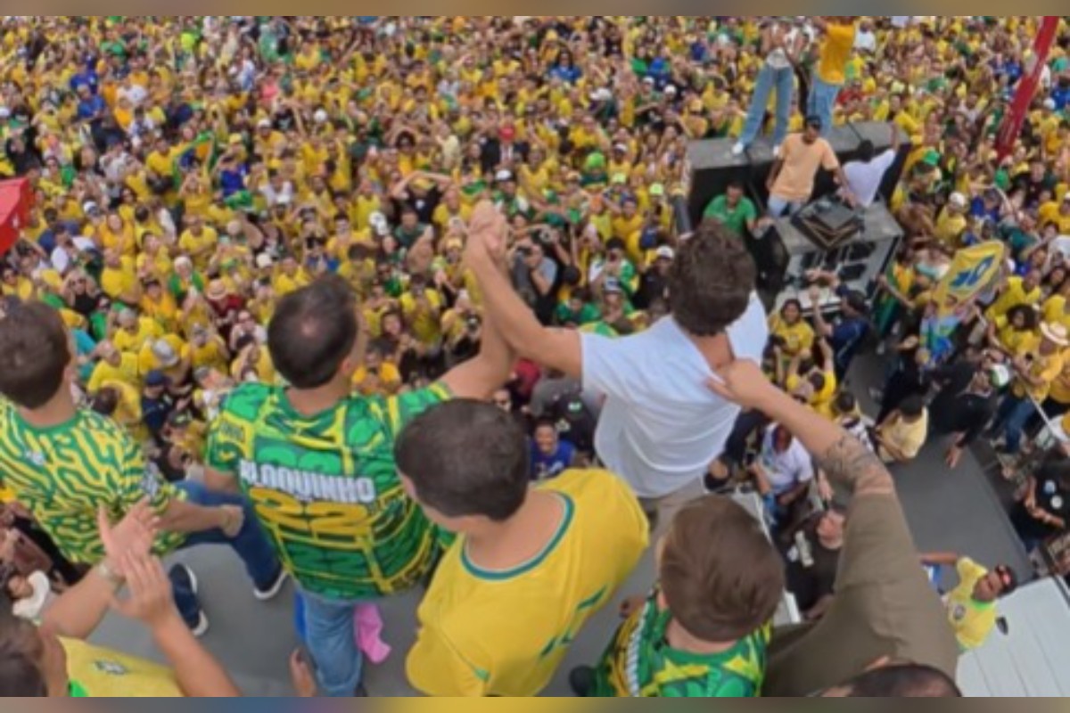 Se eleito, Flávio subirá rampa do Planalto com Bolsonaro, diz Nikolas