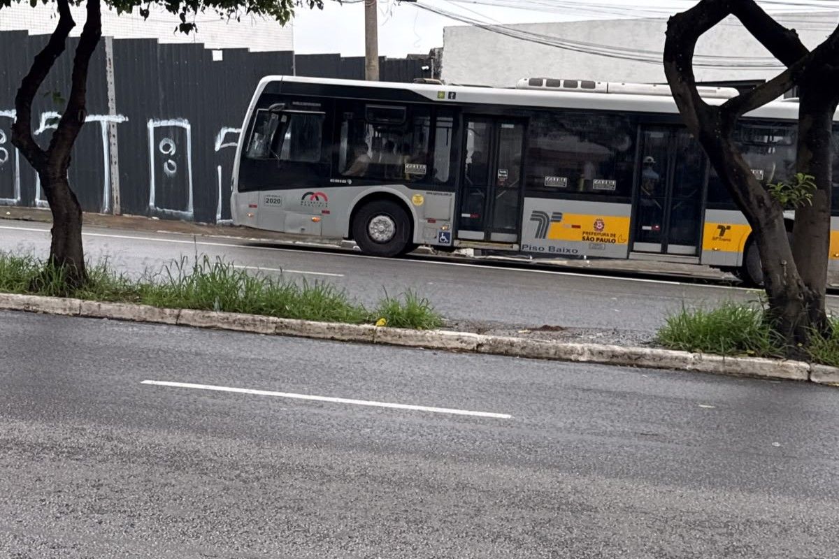 Nunes nega denúncia de falta de ônibus neste domingo: "Maior que a demanda" - Foto