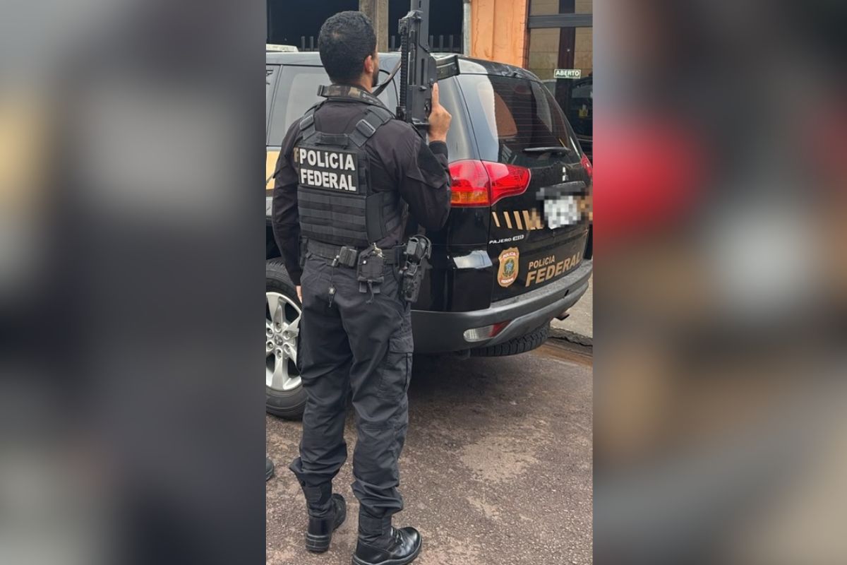 Operação contra descontos do INSS leva PF a esquema de tráfico de armas
