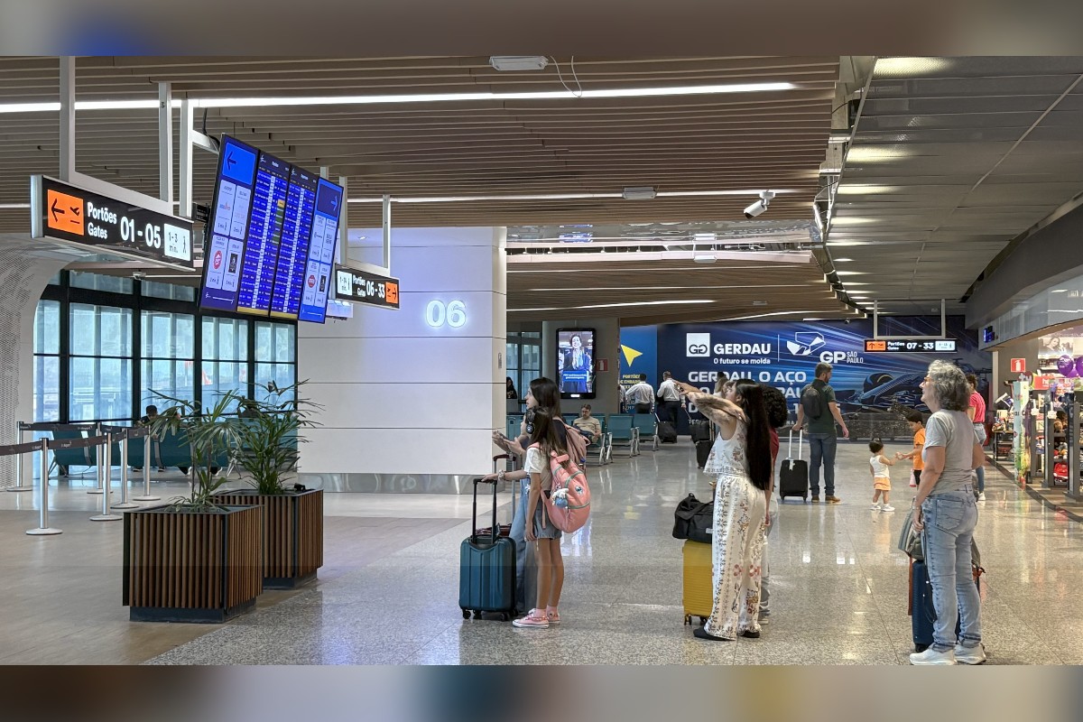 aeroporto Confins passageiros embarque