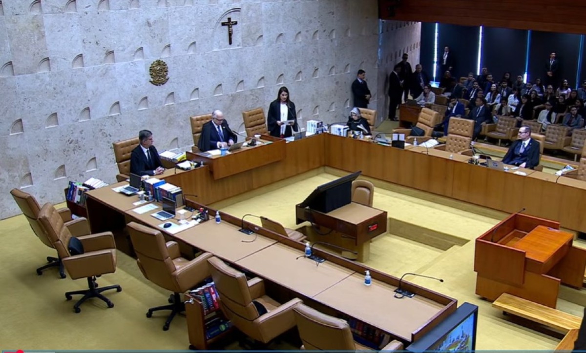 Governo Lula notou acenos do STF para Flávio após 1º turno