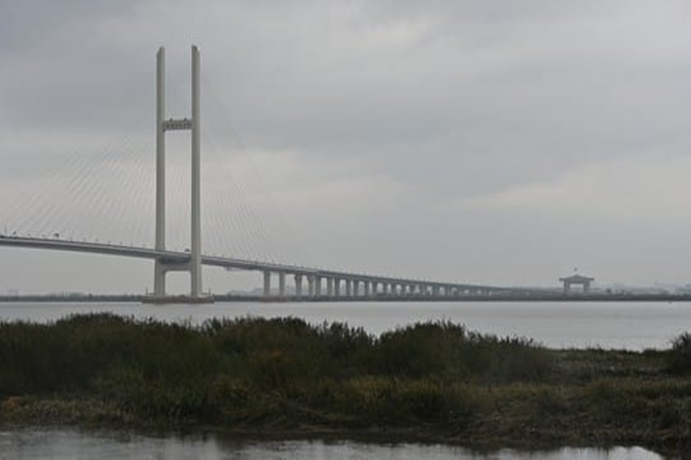 Ponte entre China e Coreia do Norte é inaugurada nesta quinta (15/10)